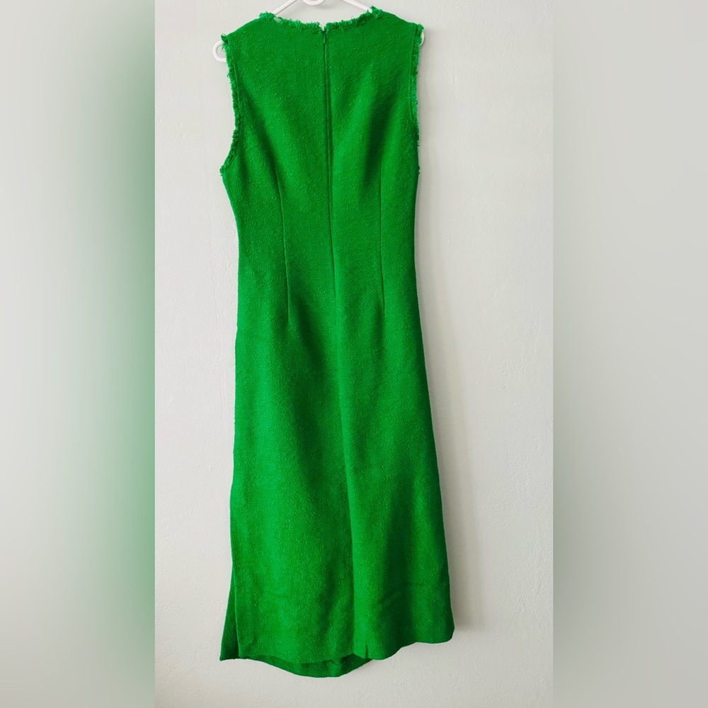 Elegant Green Sleeveless Dress - Picture 5 of 12